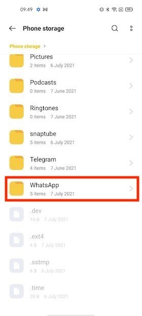 WhatsApp folder in storage